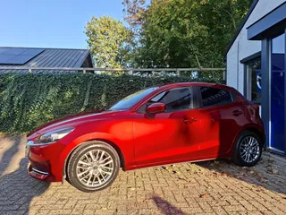 Mazda 2 1.5 Skyactiv-G Signature Aut. Trekhaak, 360&deg; camera, ad. cruise